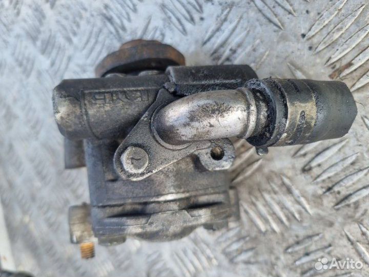 Насос гидроусилителя Volkswagen Transporter T5 AXC