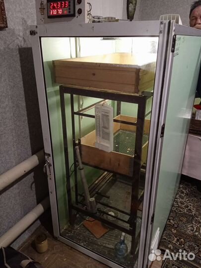 Продам инкубатор