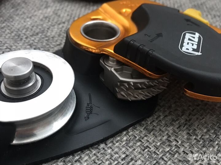 Блок ролик Petzl Pro Traxion