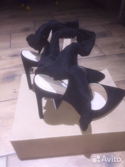 Босоножки Zara