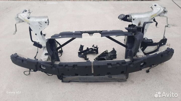 Телевизор и усилитель бампера BMW E60 рест