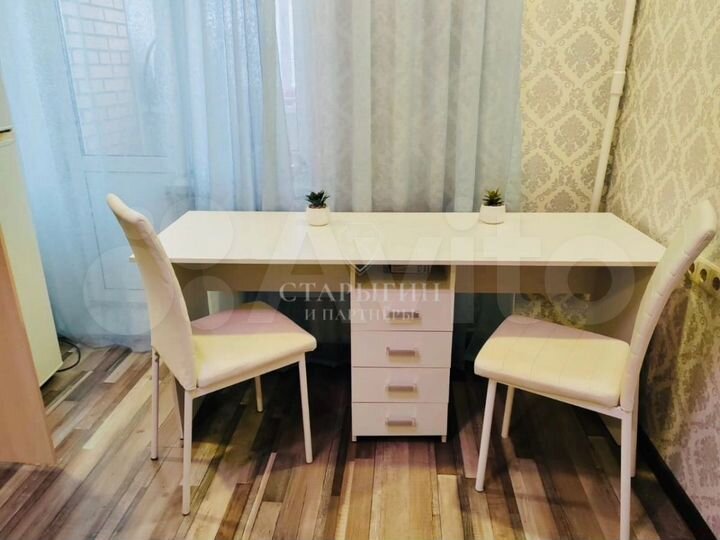 Доля в 2-к. квартире, 36 м², 3/17 эт.