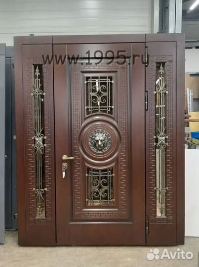 Дверь входная металлическая со стеклом