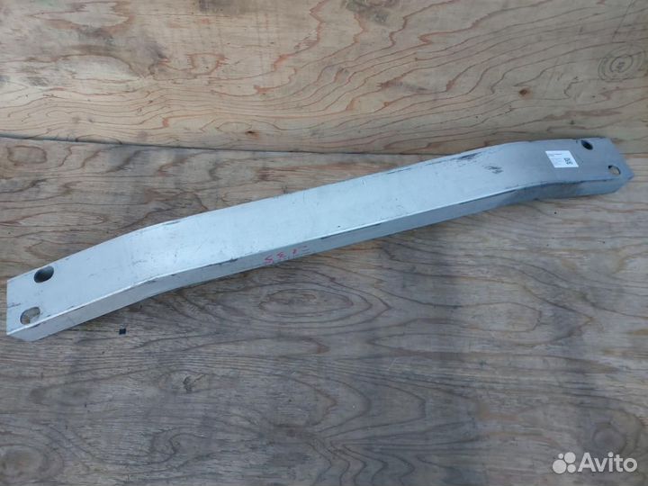 Усилитель переднего бампера Toyota Prius NHW11