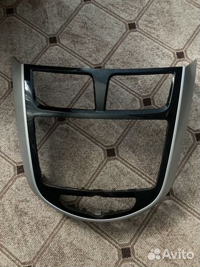 Магнитола на hyundai solaris 1