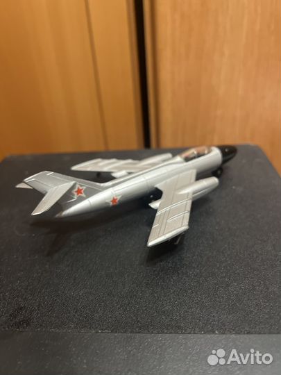 Модель самолета СССР як 25