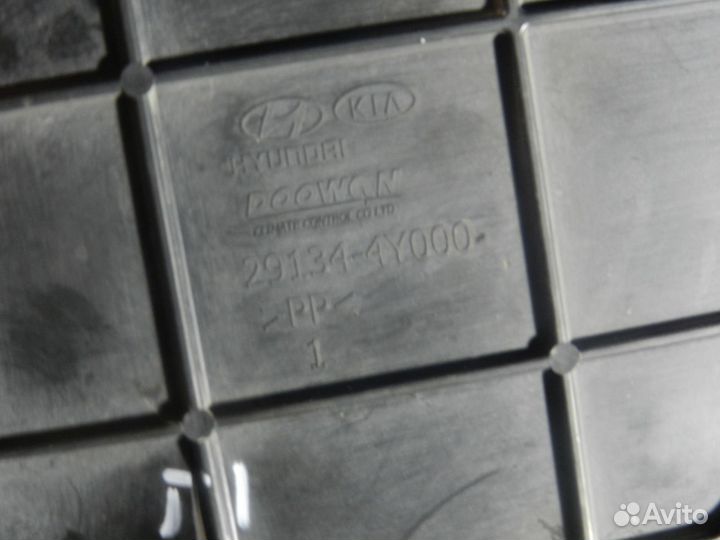 Кожух радиатора - Kia Rio 3