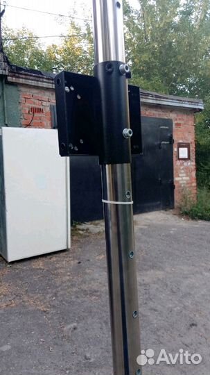 Подставка для рекламного телевизора