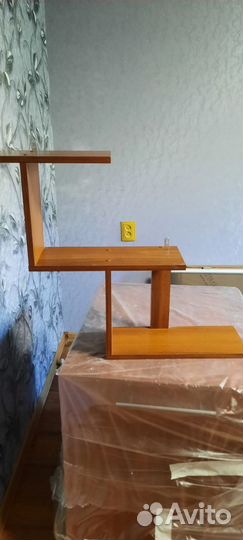 Полка книжная настенная