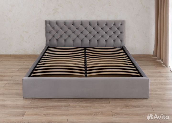 Кровать двуспальная