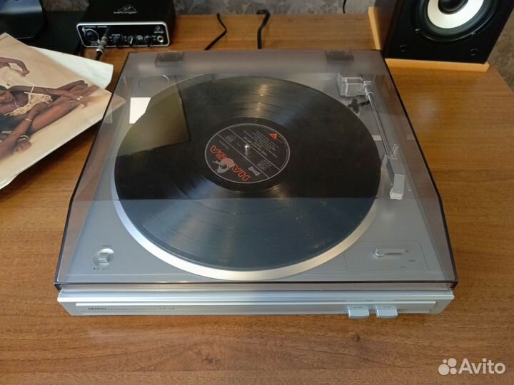 Проигрыватель пластинок Denon DP-29F