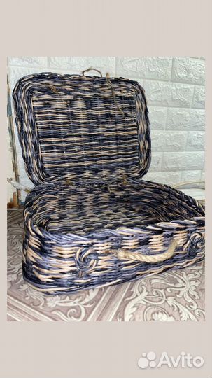 Плетеный чемодан