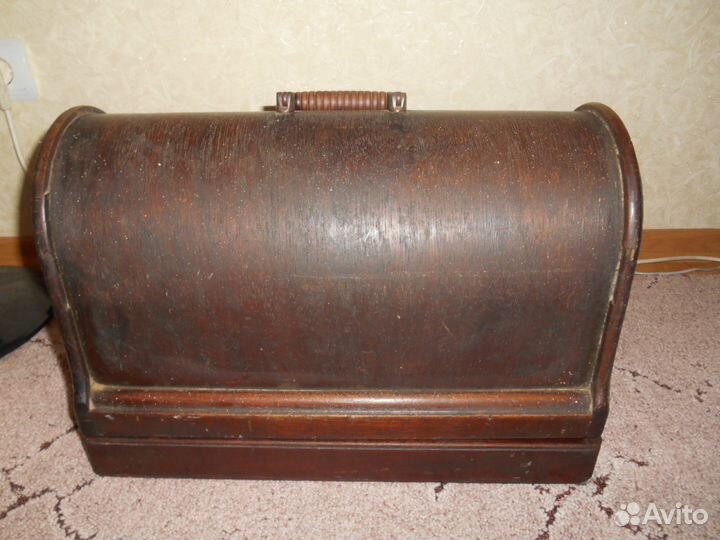 Швейная машинка Singer