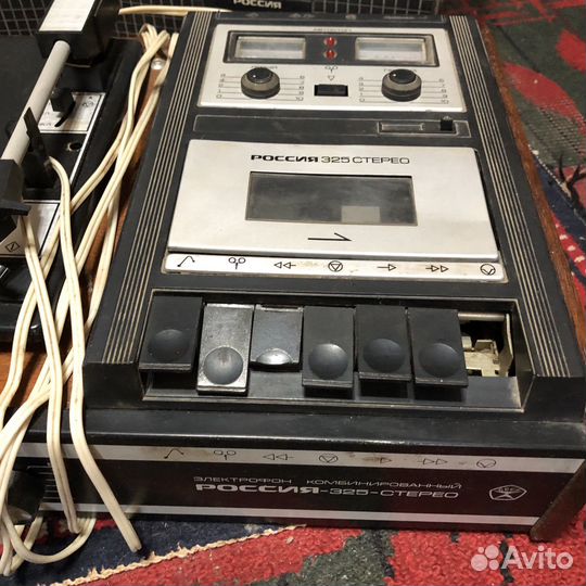 Электрофон Россия 325 с двумя колонками