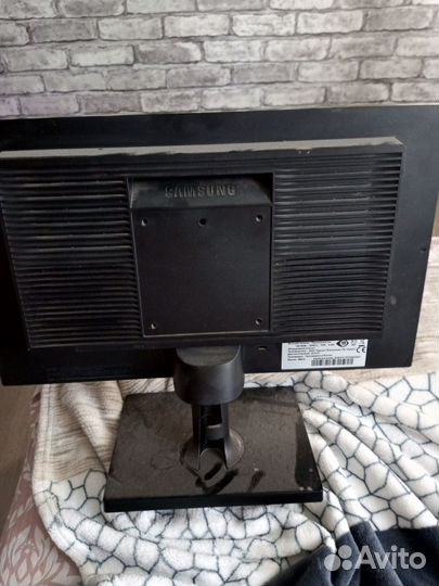 Монитор samsung