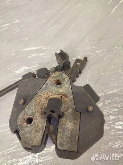 Левый замок капота Volvo S60