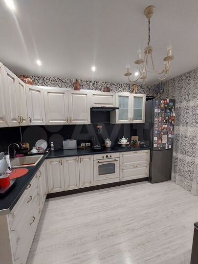 2-к. квартира, 70 м², 3/15 эт.