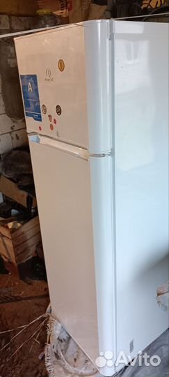 Холодильник бу indesit