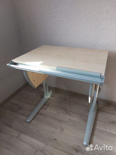 Растущая парта Дэми