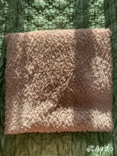 Розовый плед пушистый