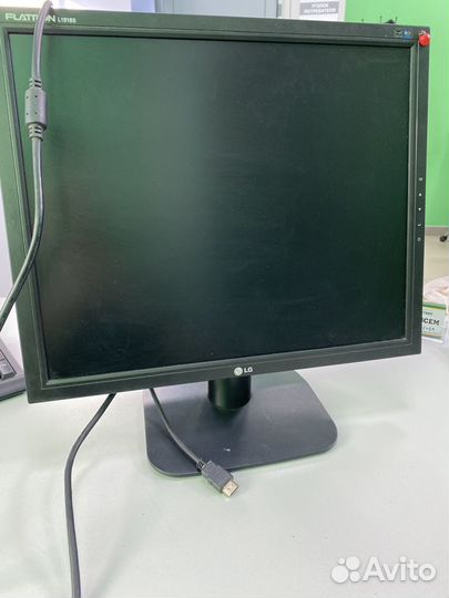 Монитор LG 19