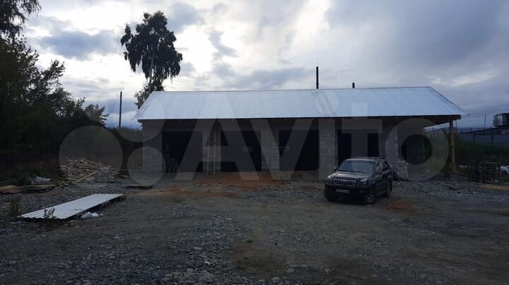 Гараж, > 30 м²