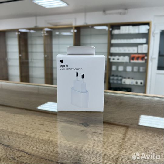 Зарядный блок Apple 20W