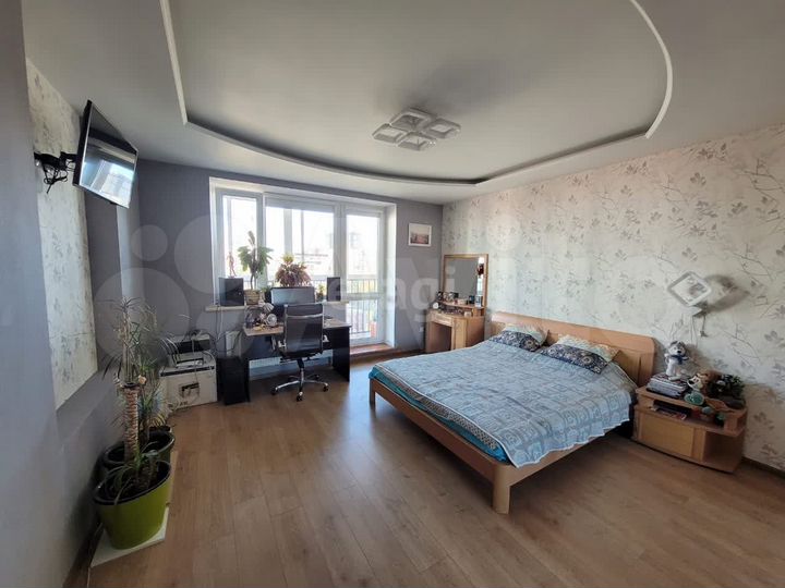 2-к. квартира, 70 м², 13/25 эт.
