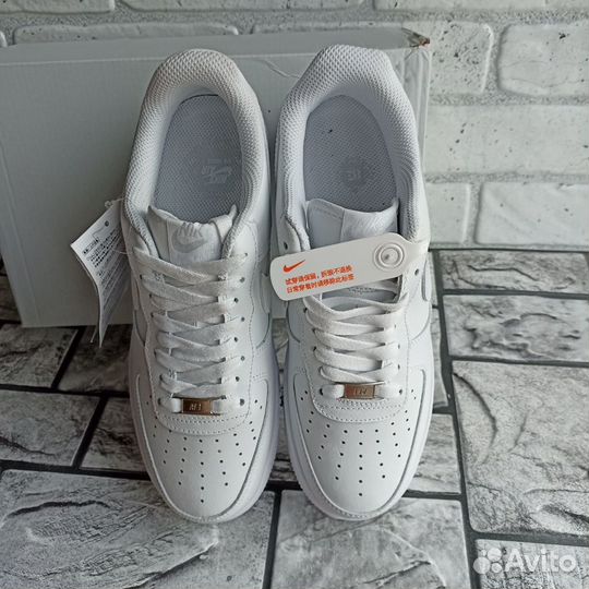 Белые кроссовки кеды Nike Air Force р3