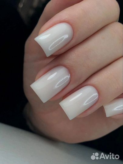 Наращивание и укрепление ногтей