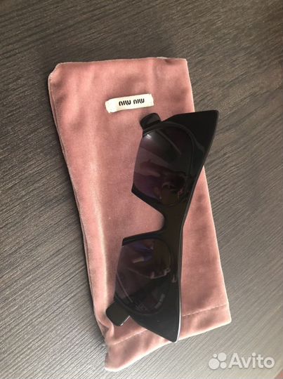 Очки солнцезащитные