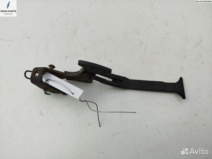 Замок капота 90587212 на Opel Zafira A