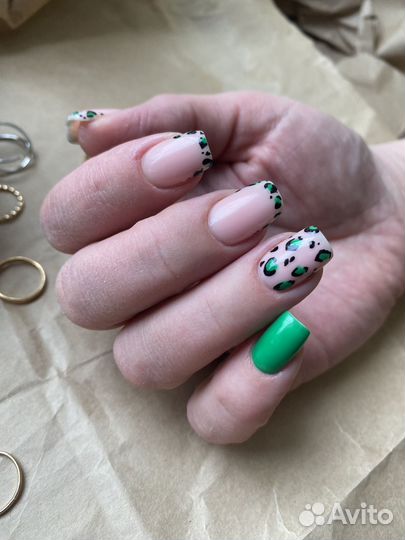 Педикюр, маникюр, наращивание ногтей