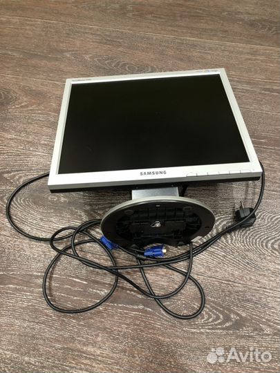 Монитор samsung