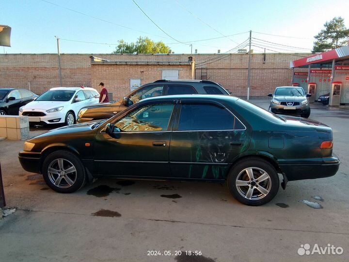 Toyota Camry 2.2 AT, 1998, 407 000 км