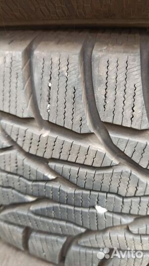 Kumho WinterCraft SUV Ice WS51 215/65 R16 102T