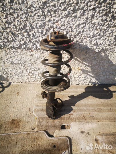 Стойка передняя прав Mitsubishi outlander CW6W 3.0