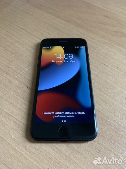 Телефон iPhone 7
