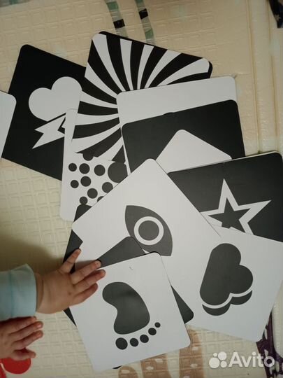 Чёрно-белые карточки для малышей