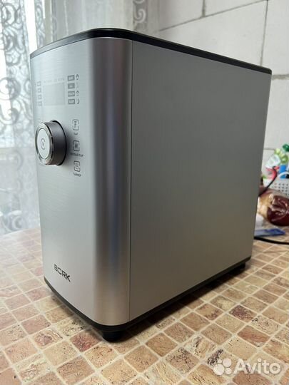 Увлажнитель Bork H701