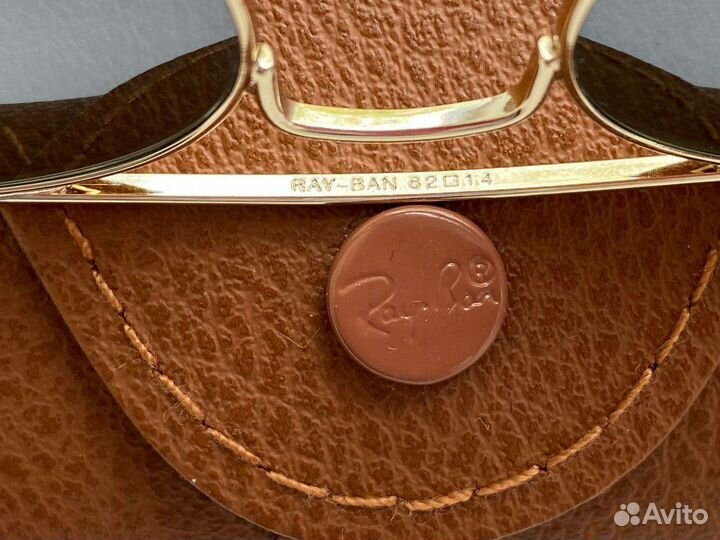 Солнцезащитные очки Ray Ban