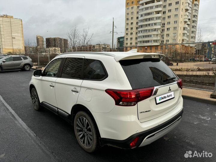 Mitsubishi Outlander 2.4 CVT, 2020, 33 300 км