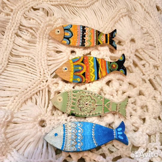 Броши значки из дерева: животные, рыбки