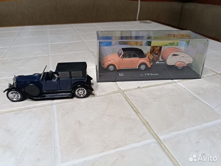 Модели автомобилей в масштабе 1:43 2 шт