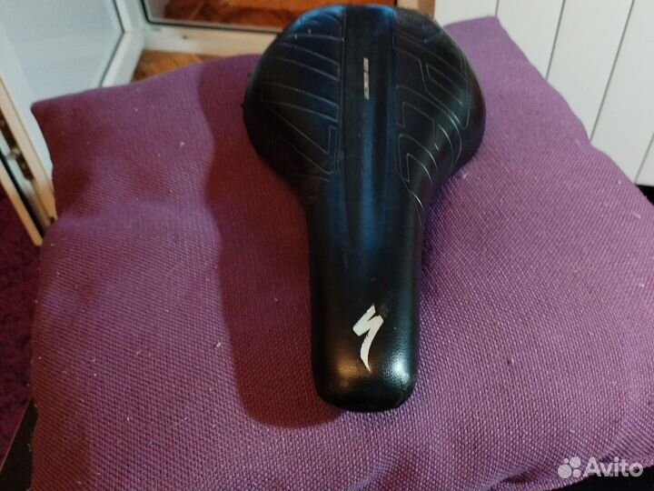 Седло для велосипеда specialized