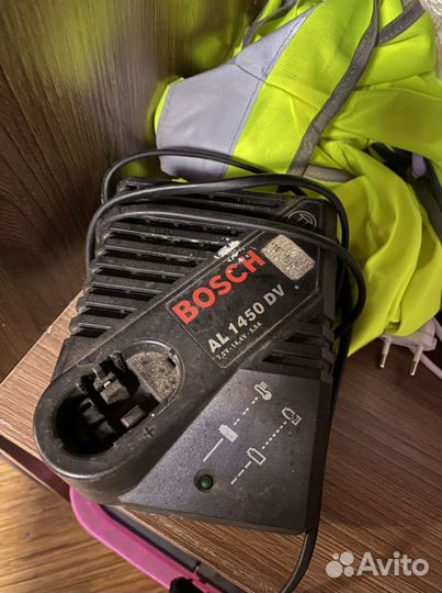 Зарядное устройство