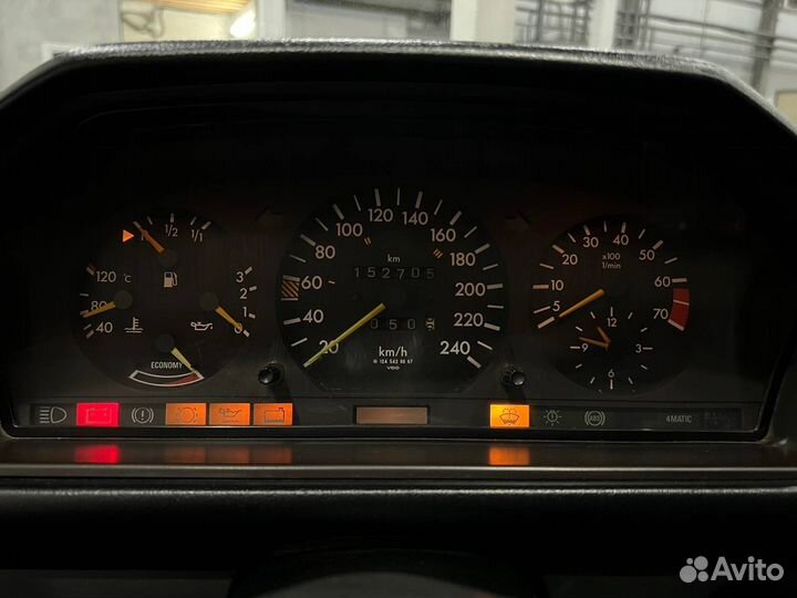 В разбор из Японии Mercedes-Benz W124 M103.985 3.0