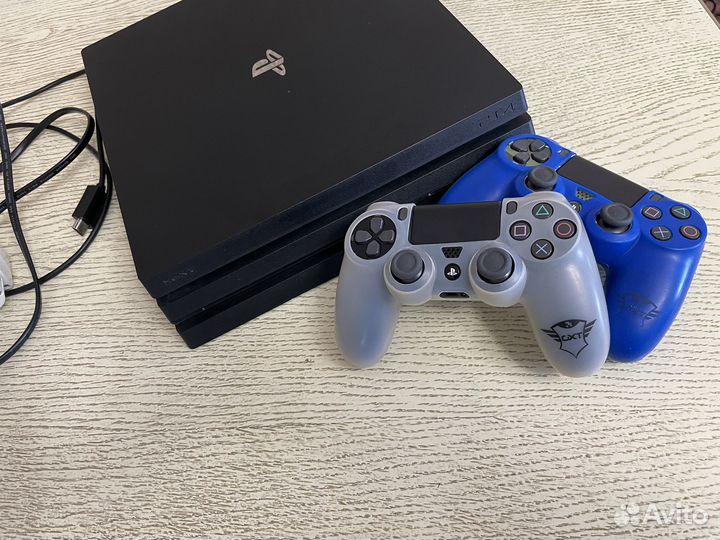 Sony PS4 pro 1tb