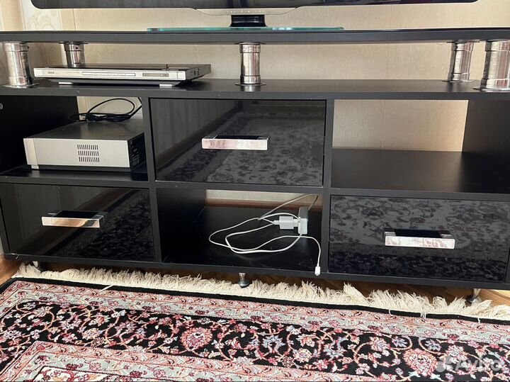 Тумба под телевизор