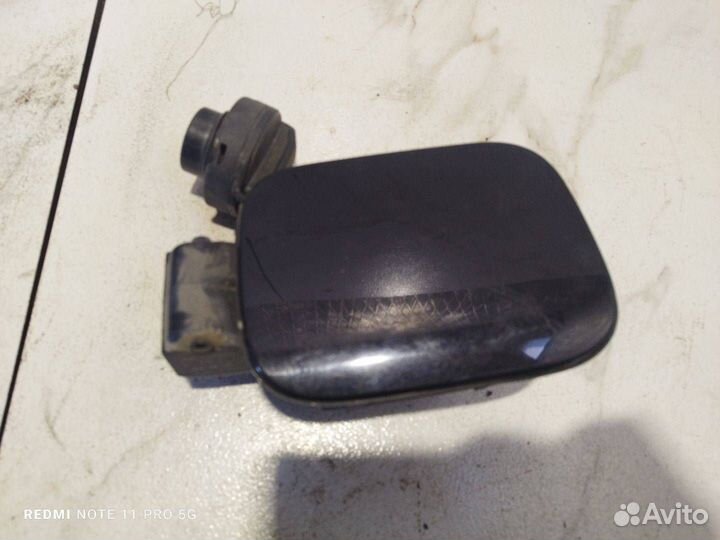 Лючок топливного бака Skoda Octavia 2 (A5) рест